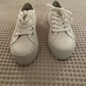 Steve Madden Leather White Platform Sneaker